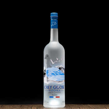grey-goose-vodka-beleuchtet-grey-goose_vodka-15l-b01_c_0